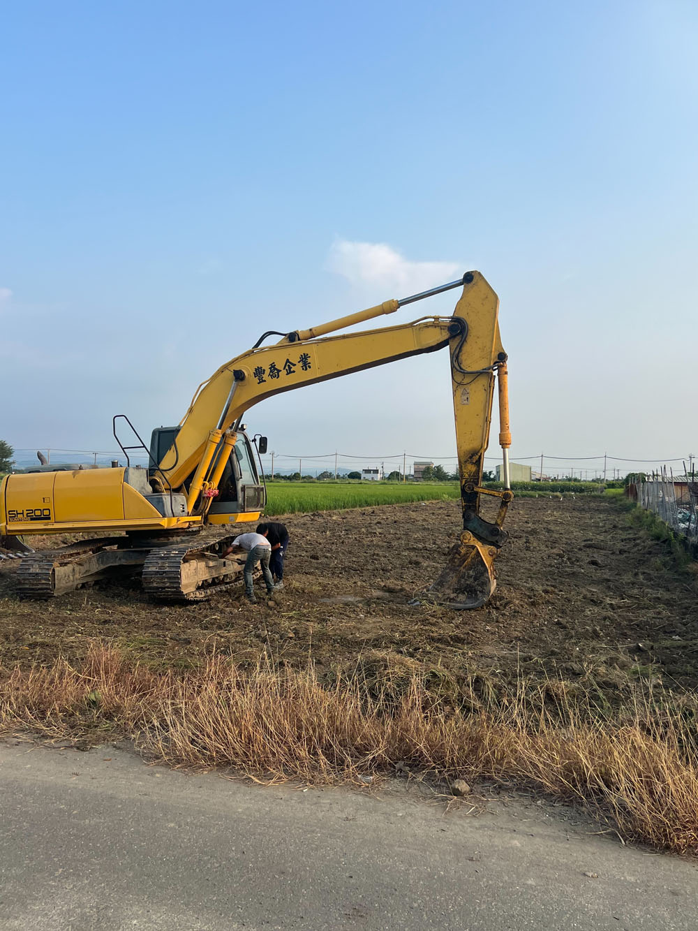 台南新營挖樹除草整地